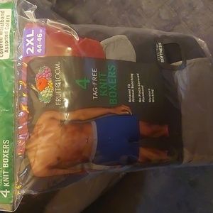 Fruit of the Loom 2XL 44-46 4 pack knit boxers.Brand new still in the pack.